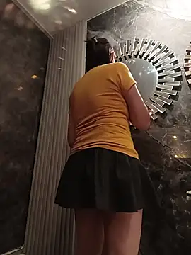 IsisBlake online show from February 2, 2026, 9:03 pm