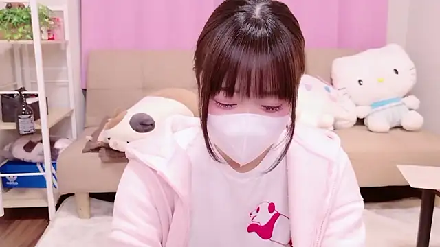 Snapshot of Mia--meow chatting on October 28, 2025, 1:32 pm Mia--meow online show from October 28, 2025, 1:32 pm