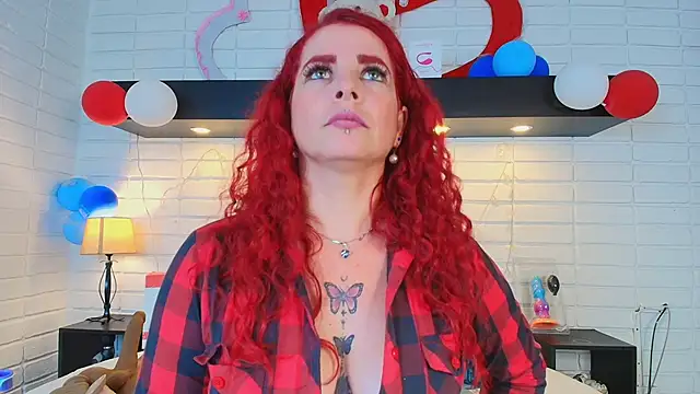 Snapshot of HannaBrave chatting on February 19, 2025, 3:27 pm HannaBrave online show from February 19, 2025, 3:27 pm