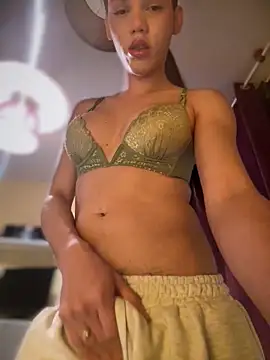 Carlita cute online show from October 9, 2025, 4:07 pm