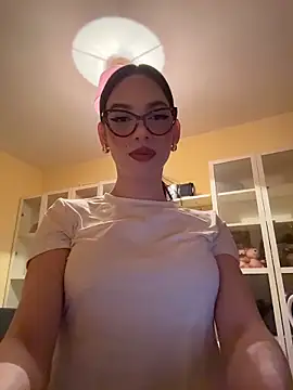 Snapshot of Carlita_cute chatting on February 24, 2026, 10:10 pm Carlita cute online show from February 24, 2026, 10:10 pm