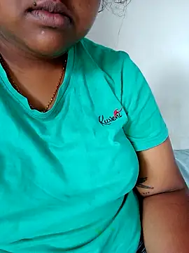 Snapshot of Sexy--queen1 chatting on November 14, 2025, 2:04 am Sexy--queen1 online show from November 14, 2025, 2:04 am