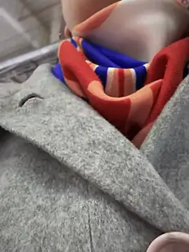 Crazy-Rosa online show from February 28, 2026, 5:29 am