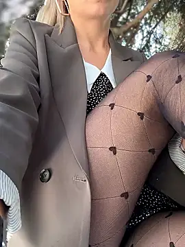 Crazy-Rosa online show from September 15, 2025, 6:36 am