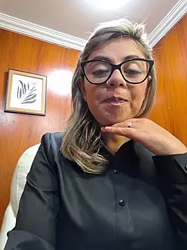 Snapshot of Cata_Office-12 chatting on October 21, 2025, 2:16 pm Cata Office-12 online show from October 21, 2025, 2:16 pm