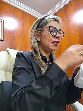 Snapshot of Cata_Office-12 chatting on October 14, 2025, 1:56 pm Cata Office-12 online show from October 14, 2025, 1:56 pm