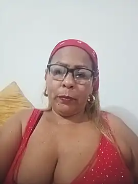 Afroditabichota online show from November 6, 2025, 10:47 pm