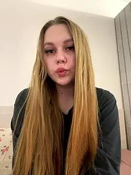 Snapshot of Marylallka5 chatting on June 9, 2026, 1:01 pm Marylallka5 online show from June 9, 2026, 1:01 pm