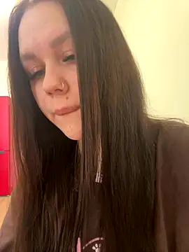 Snapshot of Marylallka5 chatting on November 19, 2025, 10:04 am Marylallka5 online show from November 19, 2025, 10:04 am