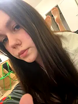 Snapshot of Marylallka5 chatting on December 5, 2025, 4:05 pm Marylallka5 online show from December 5, 2025, 4:05 pm