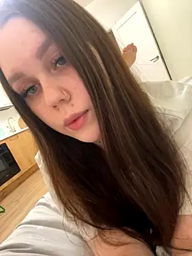 Snapshot of Marylallka5 chatting on October 22, 2025, 5:56 pm Marylallka5 online show from October 22, 2025, 5:56 pm