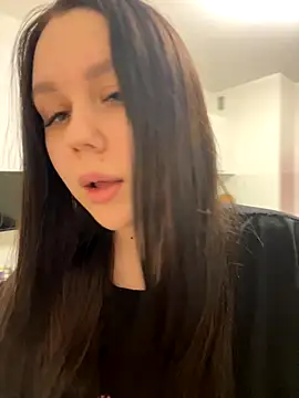 Snapshot of Marylallka5 chatting on November 12, 2025, 5:00 am Marylallka5 online show from November 12, 2025, 5:00 am