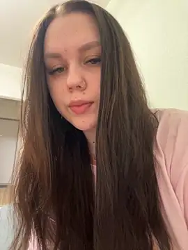 Snapshot of Marylallka5 chatting on November 25, 2025, 1:22 pm Marylallka5 online show from November 25, 2025, 1:22 pm