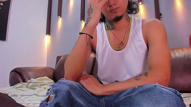  cannabitch online show from December 20, 2024, 1:22 pm