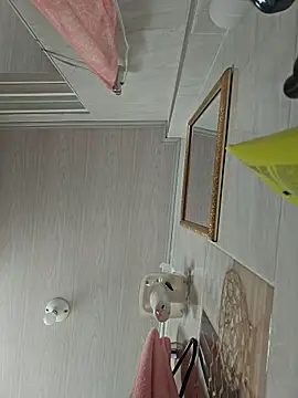 Snapshot of valery_mora chatting on March 7, 2026, 2:22 pm valery mora online show from March 7, 2026, 2:22 pm