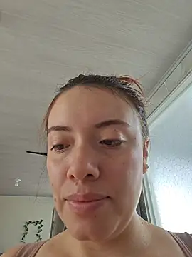 Snapshot of valery_mora chatting on February 10, 2026, 4:28 pm valery mora online show from February 10, 2026, 4:28 pm