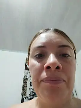 Snapshot of valery_mora chatting on May 21, 2026, 11:24 pm valery mora online show from May 21, 2026, 11:24 pm