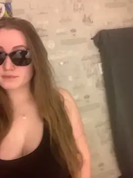 Snapshot of Tima-2 chatting on April 4, 2026, 6:47 pm Tima-2 online show from April 4, 2026, 6:47 pm