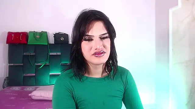 Snapshot of sexy-luna-star-ts chatting on October 26, 2025, 2:39 pm sexy-luna-star-ts online show from October 26, 2025, 2:39 pm