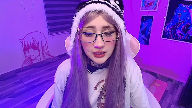 Snapshot of Miwa_violet chatting on May 26, 2026, 2:31 am Miwa violet online show from May 26, 2026, 2:31 am