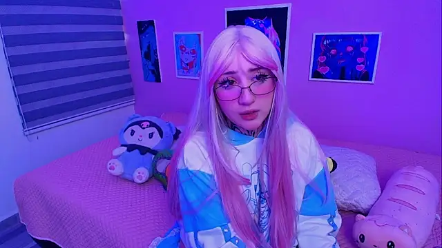 Miwa violet online show from February 13, 2026, 9:26 pm