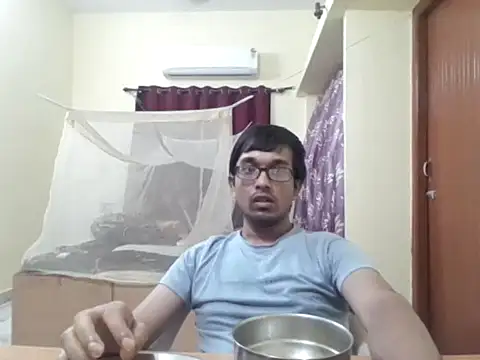 THE NAKED BOY online show from February 4, 2026, 12:44 pm