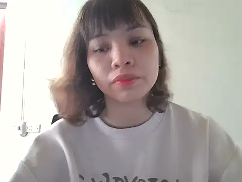 Angela-Eira online show from December 14, 2025, 8:09 am