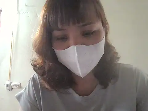 Angela-Eira online show from May 5, 2026, 1:30 am