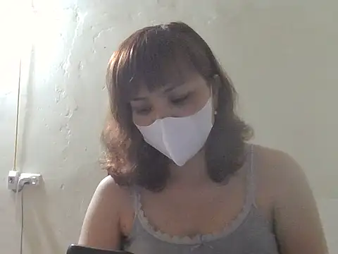 Snapshot of Angela-Eira chatting on May 17, 2026, 9:48 pm Angela-Eira online show from May 17, 2026, 9:48 pm