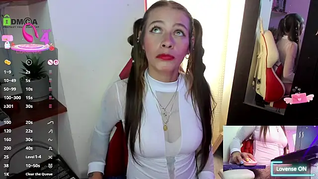 sweetlittlelisa online show from November 25, 2025, 7:25 pm