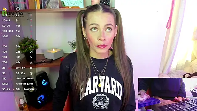 sweetlittlelisa online show from November 9, 2025, 7:07 pm