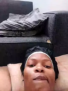 Snapshot of lovelyassbitch chatting on February 14, 2025, 6:45 am lovelyassbitch online show from February 14, 2025, 6:45 am