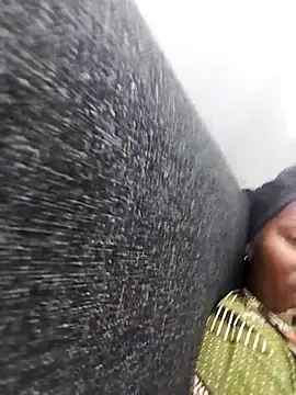 Snapshot of lovelyassbitch chatting on February 15, 2025, 10:22 am lovelyassbitch online show from February 15, 2025, 10:22 am