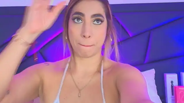 Snapshot of SophieCarther chatting on November 14, 2025, 12:42 pm SophieCarther online show from November 14, 2025, 12:42 pm