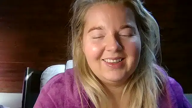 Snapshot of Jessica69G chatting on April 22, 2026, 6:20 am Jessica69G online show from April 22, 2026, 6:20 am