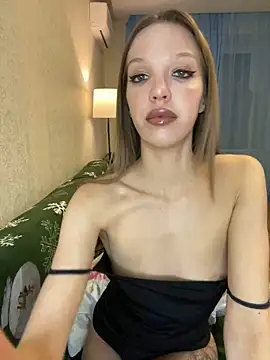 Snapshot of KateMariett chatting on March 5, 2026, 10:48 pm KateMariett online show from March 5, 2026, 10:48 pm