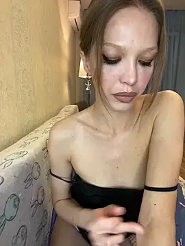 Snapshot of KateMariett chatting on June 9, 2026, 9:49 pm KateMariett online show from June 9, 2026, 9:49 pm