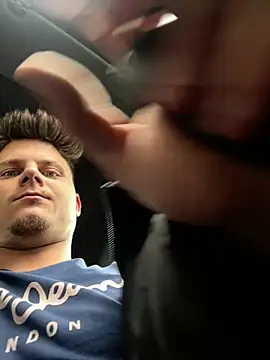 HFDYJLO online show from April 30, 2026, 1:51 pm