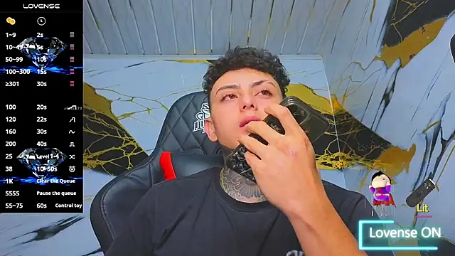 Kevin22 222 online show from October 14, 2025, 6:03 am