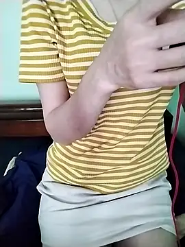 Luxcute286 online show from May 19, 2026, 12:15 am