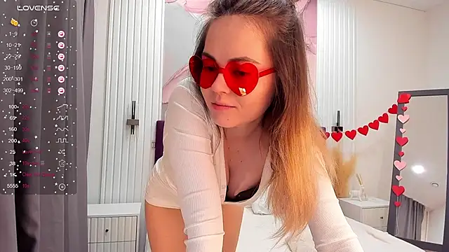 Snapshot of Kelly_Cuutie chatting on February 13, 2025, 1:08 am Kelly Cuutie online show from February 13, 2025, 1:08 am
