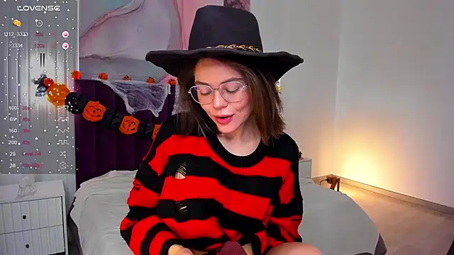 Snapshot of Kelly_Cuutie chatting on October 26, 2025, 1:06 am Kelly Cuutie online show from October 26, 2025, 1:06 am