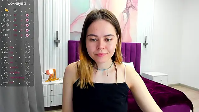Snapshot of Kelly_Cuutie chatting on March 22, 2025, 5:17 am Kelly Cuutie online show from March 22, 2025, 5:17 am