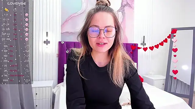 Snapshot of Kelly_Cuutie chatting on February 21, 2025, 6:07 am Kelly Cuutie online show from February 21, 2025, 6:07 am