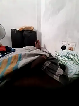 Snapshot of Sanju911 chatting on April 15, 2026, 4:29 am Sanju911 online show from April 15, 2026, 4:29 am