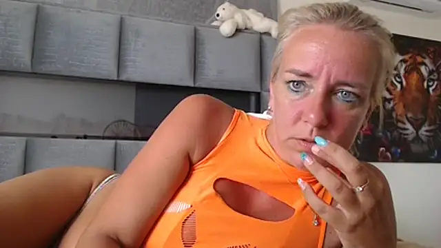 Wendysexyx online show from April 27, 2026, 5:22 pm
