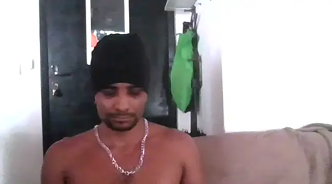 WellingtonPiettroRio online show from December 1, 2024, 5:40 pm