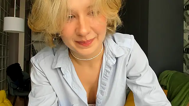 Snapshot of Lilith_lutherlow chatting on December 21, 2025, 11:23 am Lilith lutherlow online show from December 21, 2025, 11:23 am