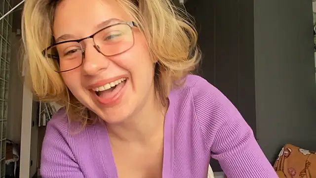 Snapshot of Lilith_lutherlow chatting on March 31, 2026, 8:27 am Lilith lutherlow online show from March 31, 2026, 8:27 am