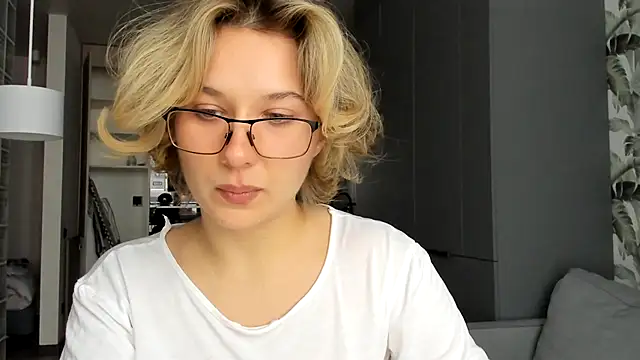 Snapshot of Lilith_lutherlow chatting on January 7, 2026, 1:27 pm Lilith lutherlow online show from January 7, 2026, 1:27 pm